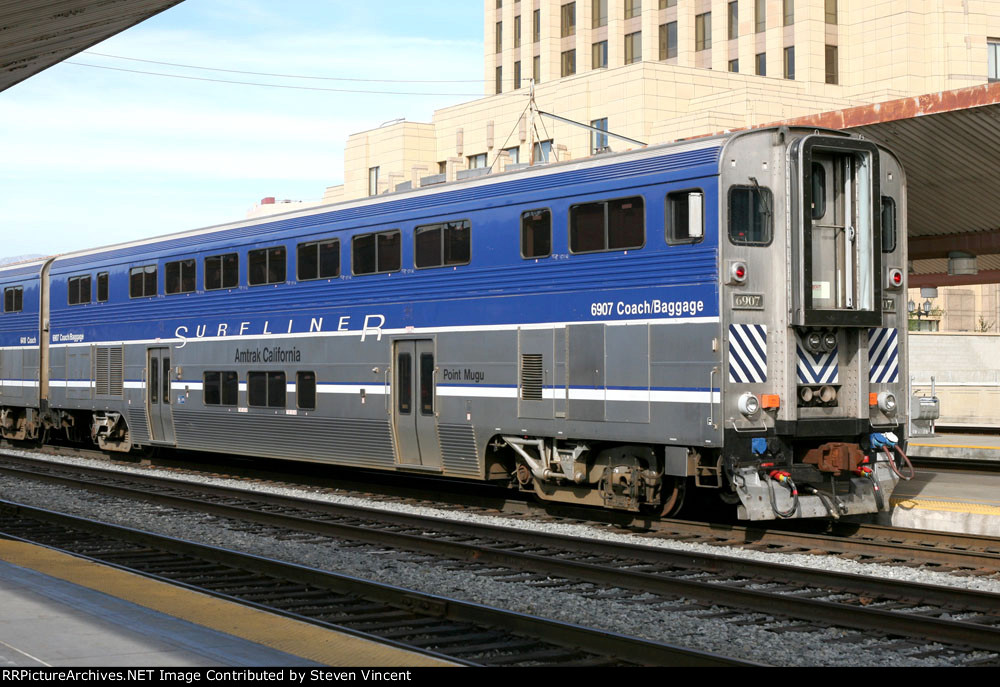 Amtrak coach/cabcar/baggae/bike car AMTK #6907